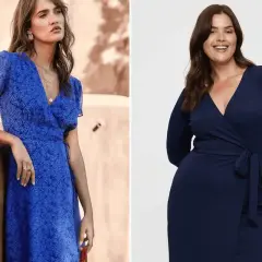 Deux femmes portent des robes portefeuille bleues. Celle de gauche, imprimée, semble s'ouvrir un peu trop. Celle de droite, unie, est plus couvrante.