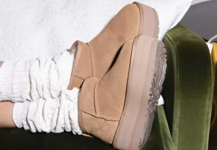 Bottes en daim confortables, parfaites pour une journée pluvieuse.