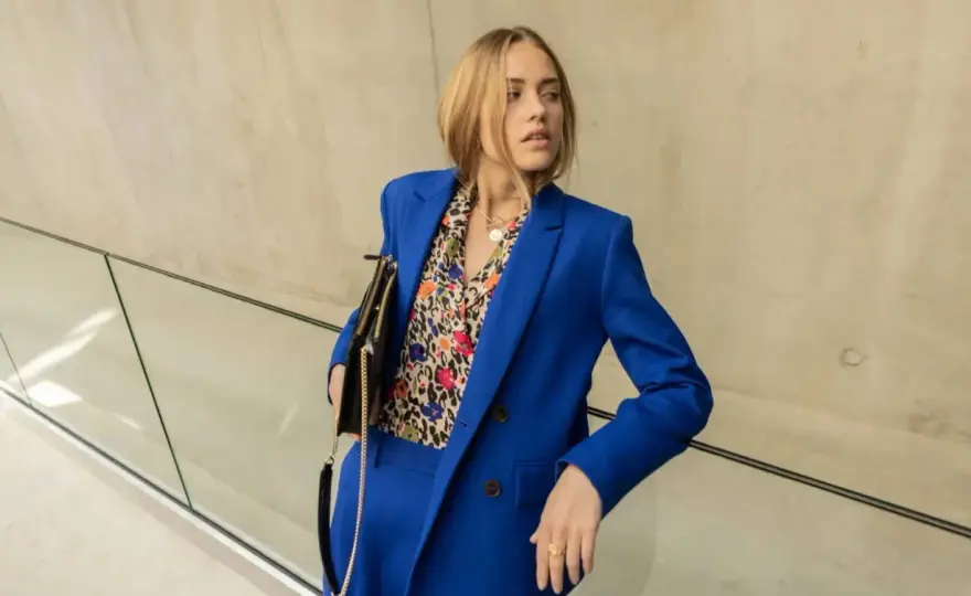 Tenue de travail femme - Le guide pour un look pro impeccable