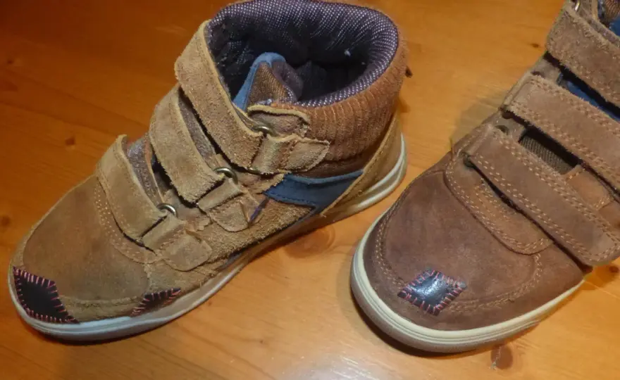 Pointe de chaussure abîmée - Réparer cuir, daim, baskets