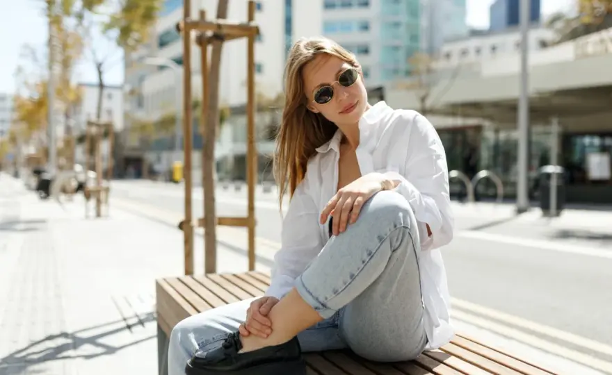 Tenue simple femme - Le guide pour un style chic sans effort