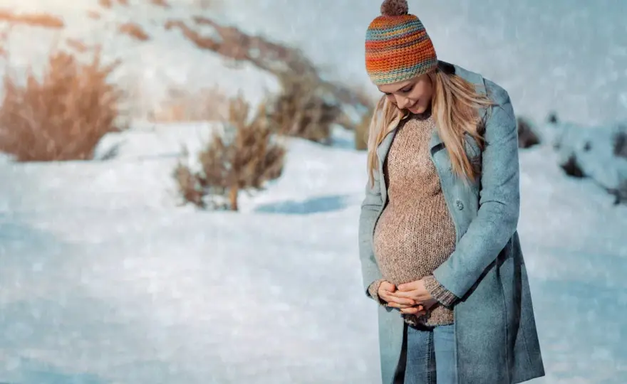 S'habiller enceinte en hiver - Chaleur, style et confort assurés