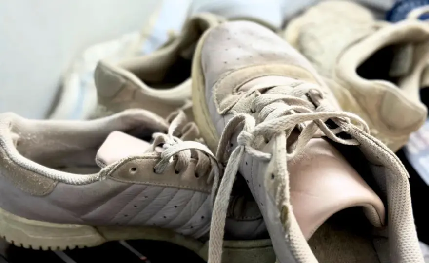 Nettoyer ses chaussures - Le guide ultime pour chaque matière