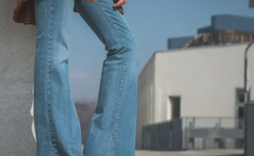 Bootcut et baskets - Le guide pour une silhouette parfaite