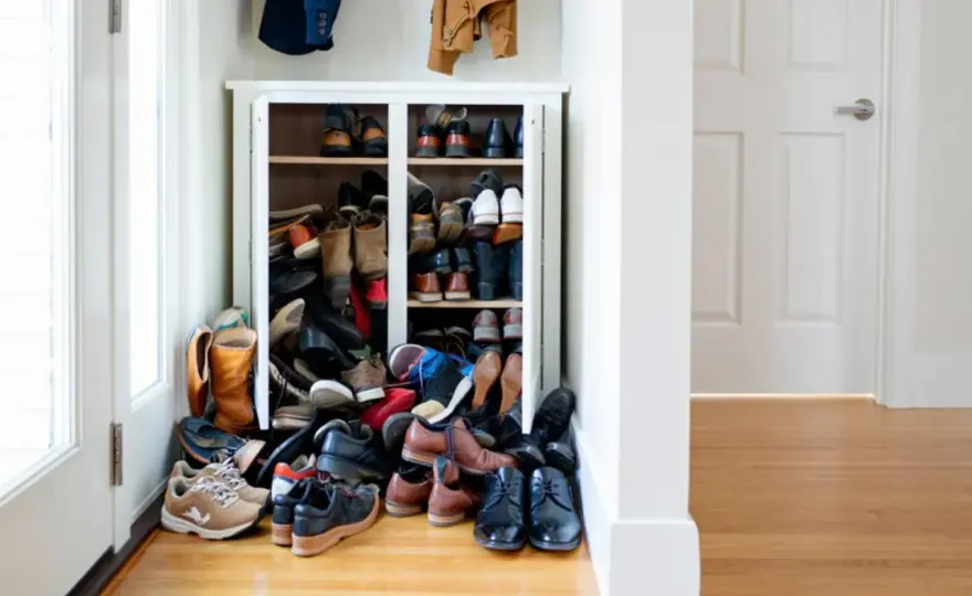 Ranger ses chaussures dans un placard: la méthode simple et durable