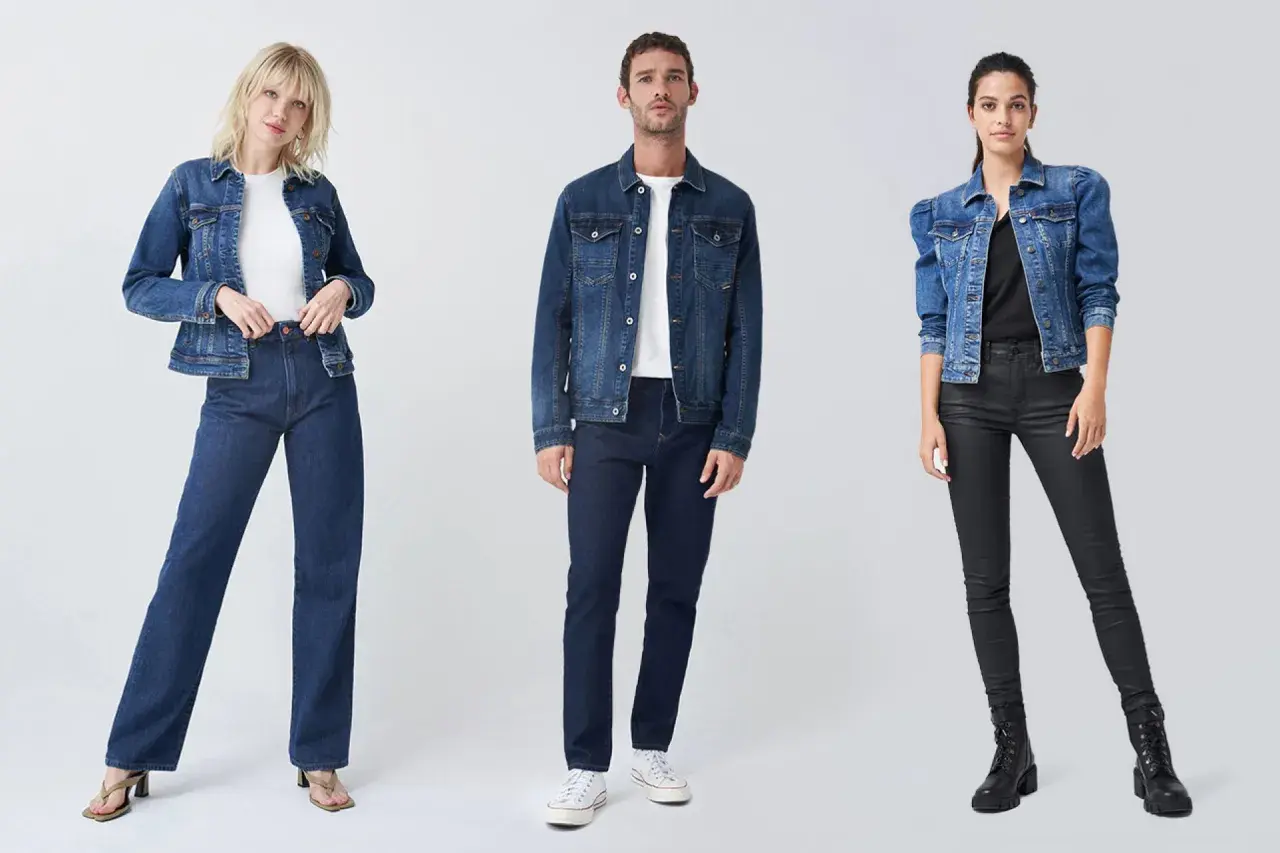Trois mannequins présentent des looks avec un jean bleu foncé. Idées pour que mettre avec un jean bleu foncé femme : veste en jean, top blanc ou noir, pantalon enduit.