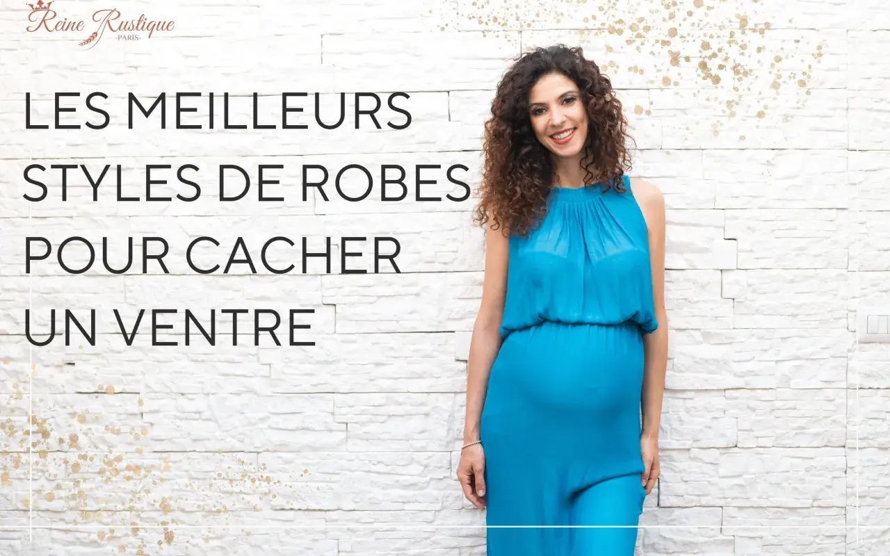 Une femme enceinte porte une robe bleue fluide, idéale pour savoir comment s'habiller quand on a du ventre.